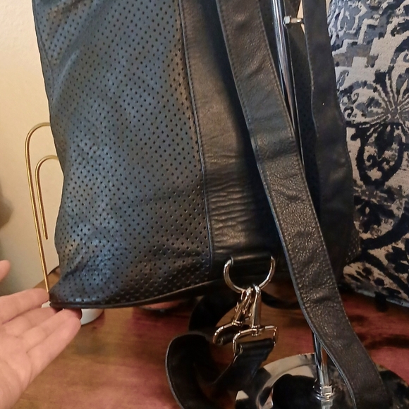 HARLEY- DAVIDSON Black Perforated GRAB N GO Backpack - Picture 9 of 12